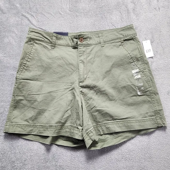 GAP Girlfriend Khaki Shorts Size 14 Olive Green High Rise 5" Inseam Stretch Chin - Front